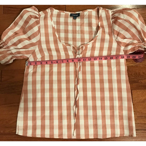 MODCLOTH Women's Picnic Plaid Gingham Puff Sleeve Blouse - Size Medium - Picture 3 of 8